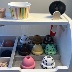 Melissa and Doug Ice Cream Playset - Wooden Toy